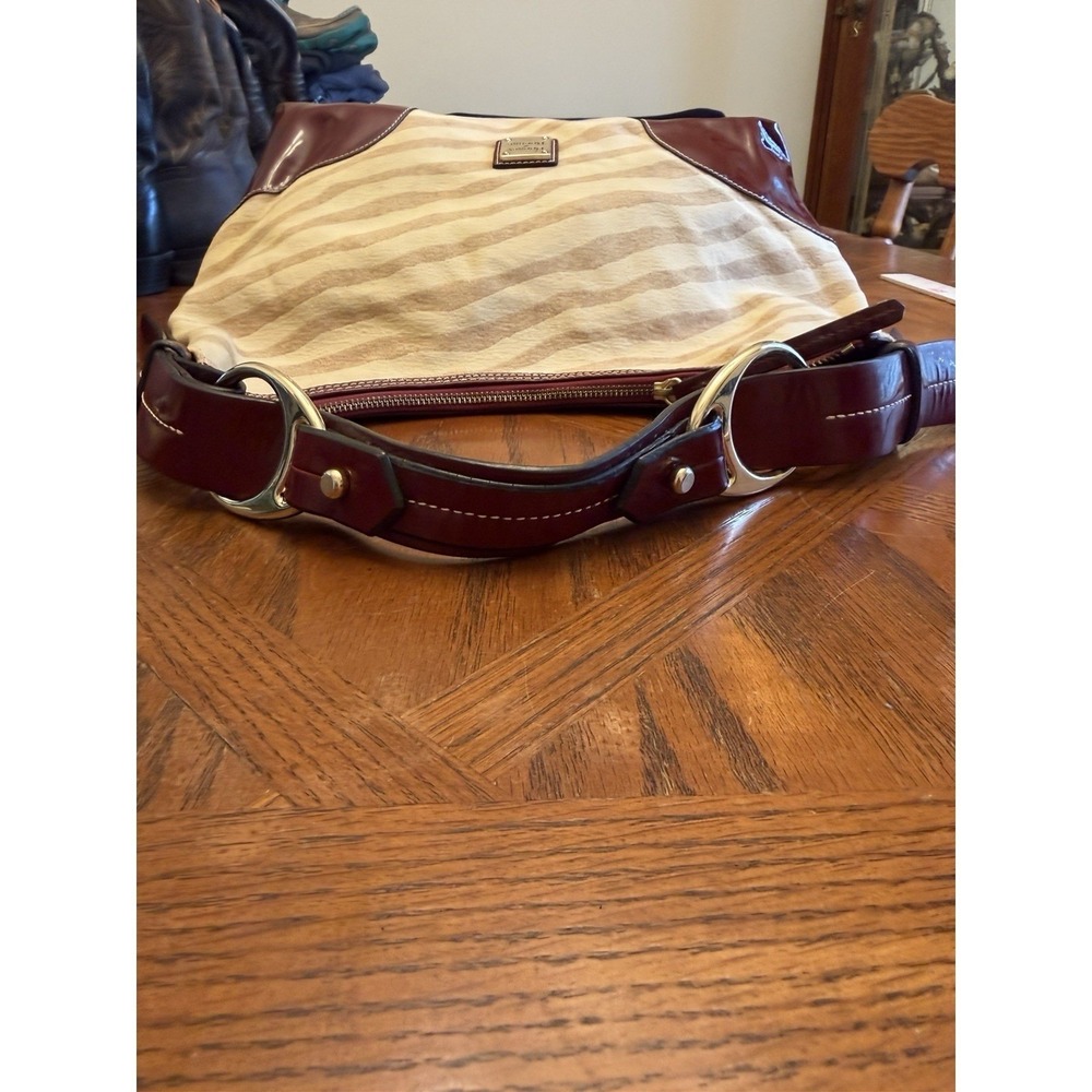 Dooney & Bourke Cream/Tan Zebra Stripe Leather Shoulder Bag & Matching Wallet - Picture 8 of 16